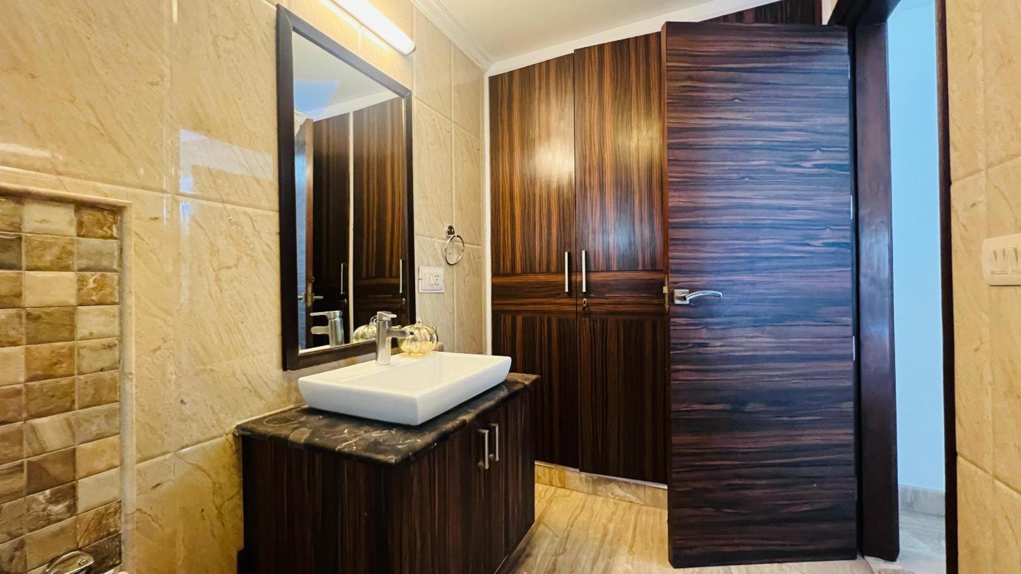 Olive Serviced Apartments - New Friends Colony Nové Dillí Exteriér fotografie